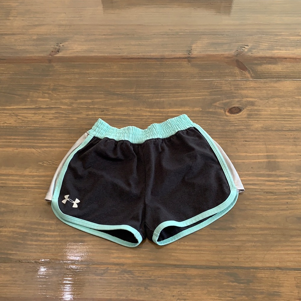 Under armor athletic shorts. Size 5.